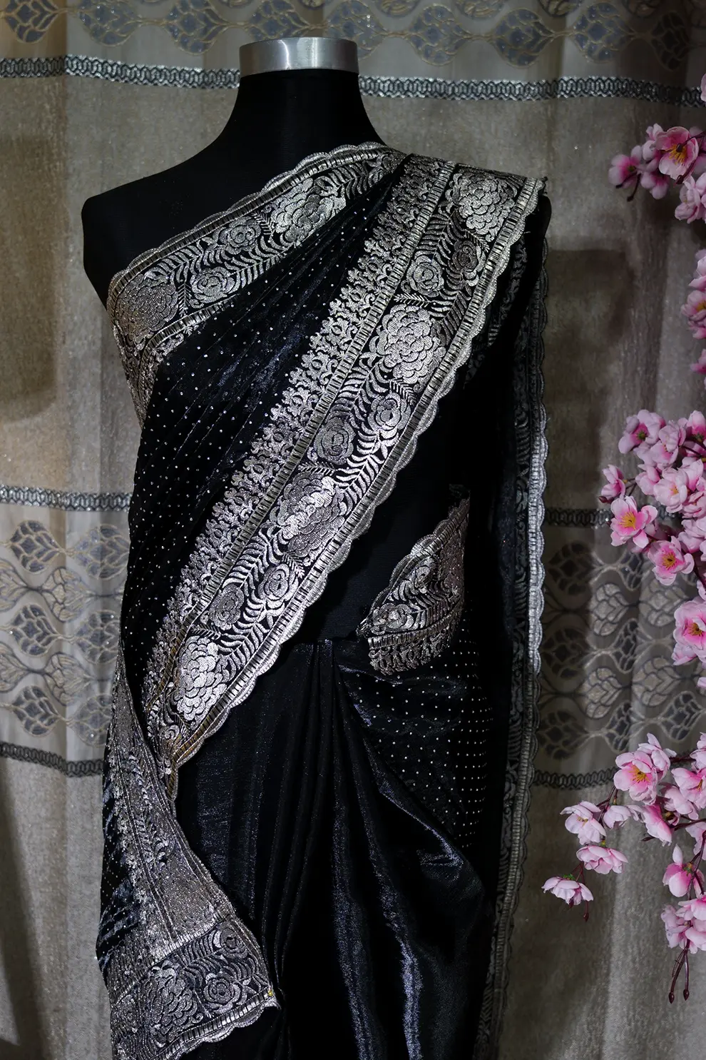 Black jemi Chu Georgette party Saree